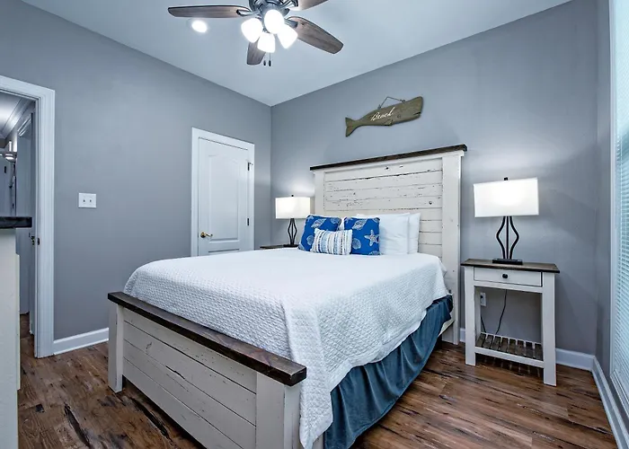 Lazy Turtle - Views - Private Pool - Pet Friendly - Sleeps 12 - Prickett * Gulf Shores